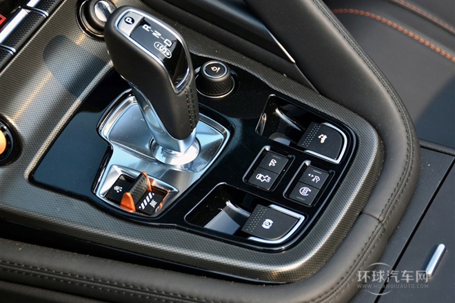 2013款 5.0T V8 S 敞篷中國(guó)限量版