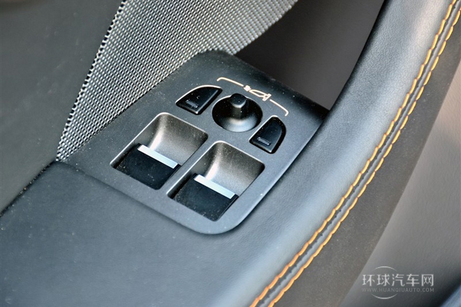 2013款 5.0T V8 S 敞篷中國(guó)限量版