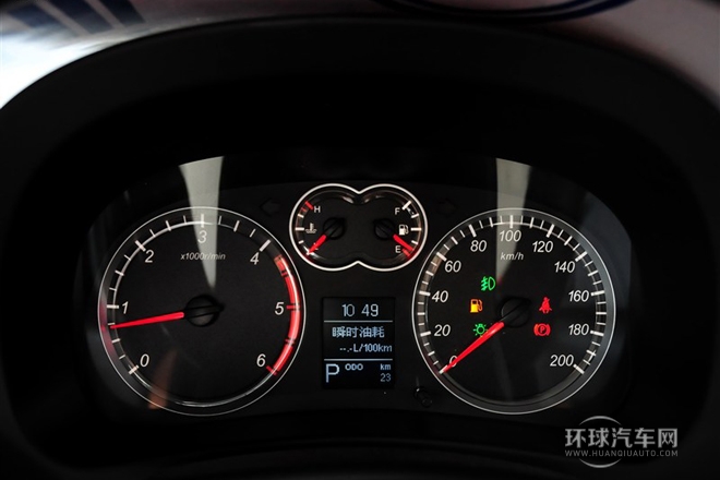 2012款 智尊版 綠靜2.0T自動四驅(qū)舒適型