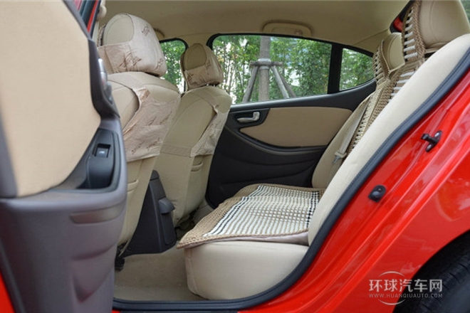 2013款 兩廂 1.5L 自動(dòng)精英型