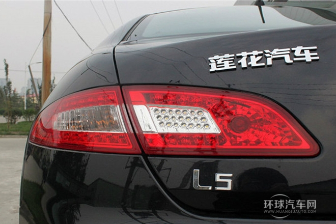 2012款 三廂 1.8L 自動(dòng)風(fēng)尚版