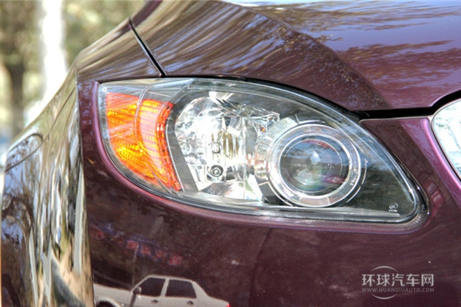 2012款 三廂 1.8L 自動(dòng)尊貴型
