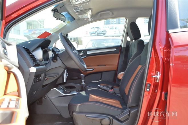 2014款 1.5L 手動(dòng)舒適型