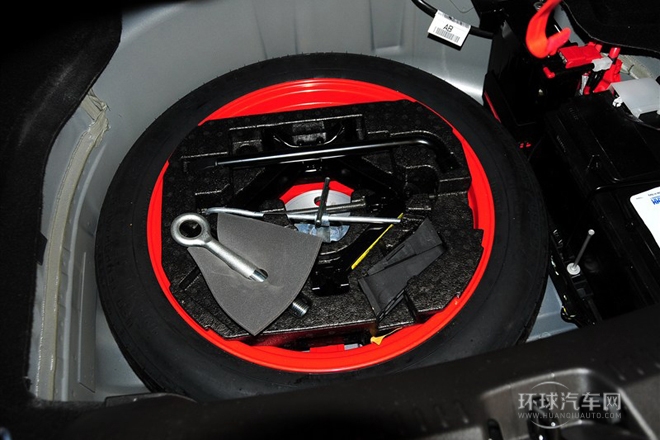2014款 XF 2.0T 風(fēng)華版