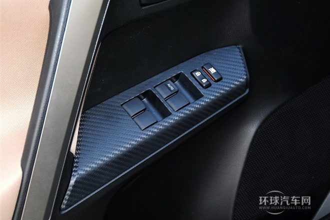 2013款 2.0L 手動兩驅(qū)都市版