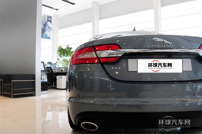 2014款 XF 2.0T 風(fēng)華版