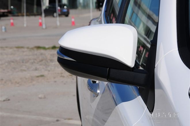 2013款 2.5L 自動四驅(qū)精英版