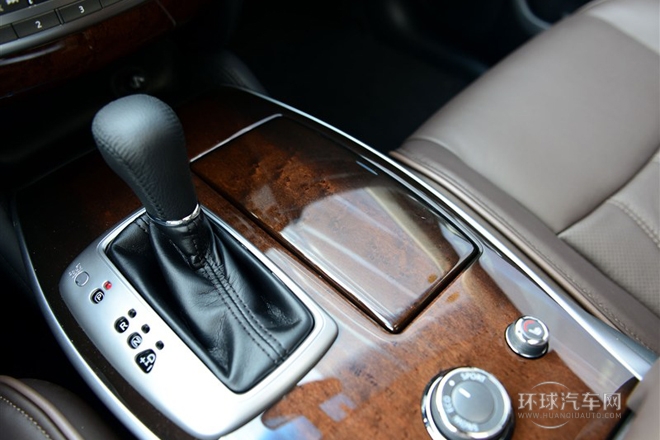 2014款 2.5T Hybrid 兩驅(qū)卓越版