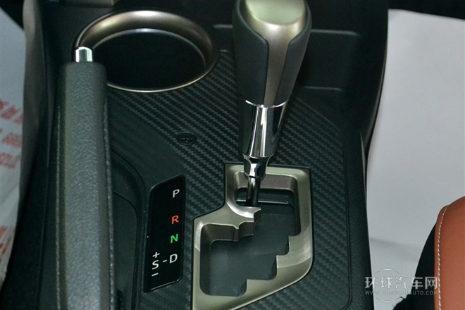 2013款 2.5L 自動(dòng)四驅(qū)尊貴版