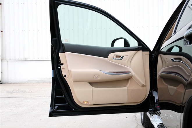 2012款 V6 2.5L Royal 導(dǎo)航版