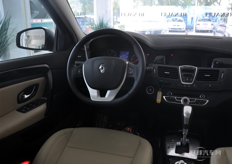 2011款 2.0T 豪華導(dǎo)航版