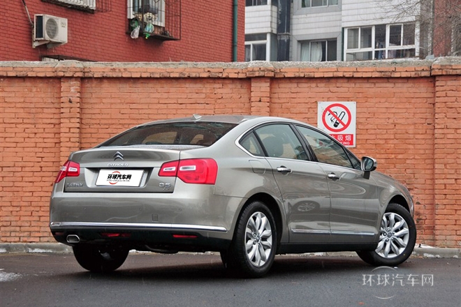 2014款 2.3L 自動(dòng)豪華型