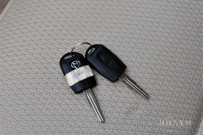 2012款 1.3L標(biāo)準(zhǔn)型