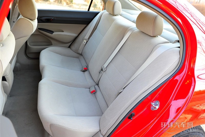 2012款 1.8L 自動(dòng)