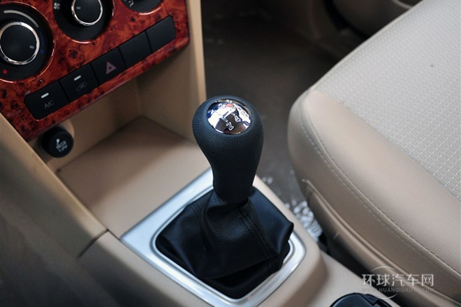 2012款 1.3L標(biāo)準(zhǔn)型