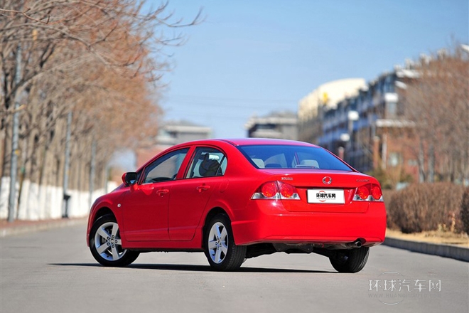 2012款 1.8L 自動(dòng)