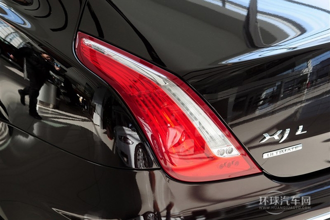 2013款 XJL 5.0 SC 巔峰創(chuàng)世版 五座