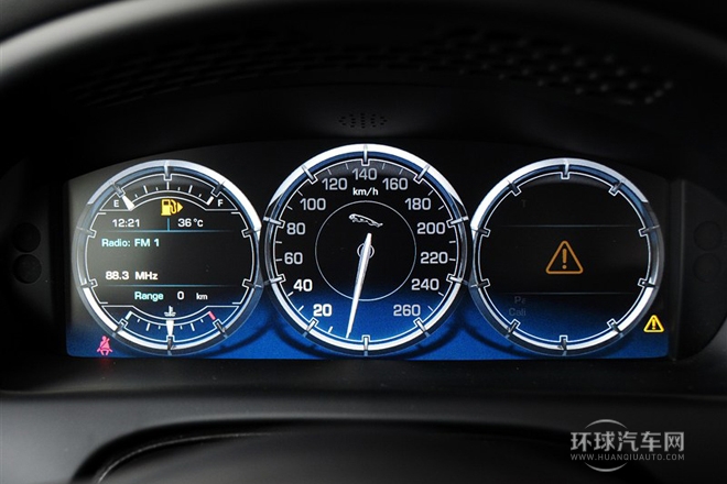 2014款 XJL 2.0T 兩驅(qū)全景商務(wù)版