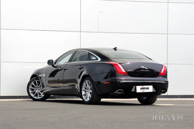 2014款 XJL 2.0T 兩驅(qū)尊享商務(wù)版