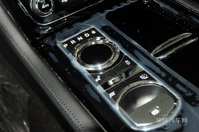 2014款 XJL 2.0T 兩驅(qū)尊享商務(wù)版