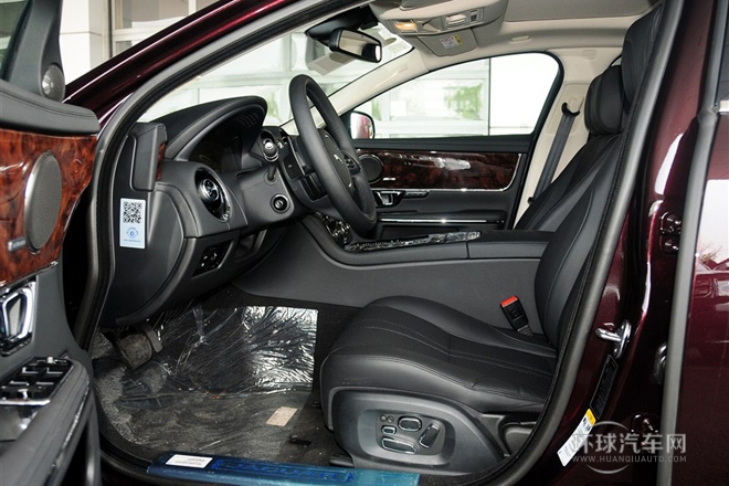 2014款 XJL 2.0T 兩驅(qū)尊享商務(wù)版