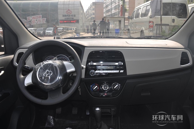 2013款 1.2L 手動(dòng)舒適型