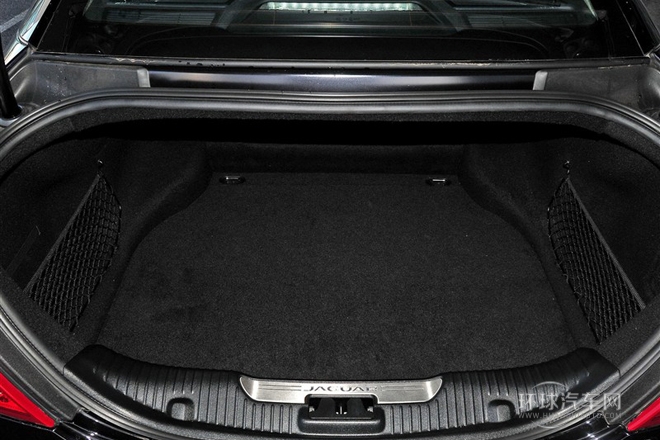 2014款 XJL 3.0 SC 兩驅(qū)旗艦商務(wù)版