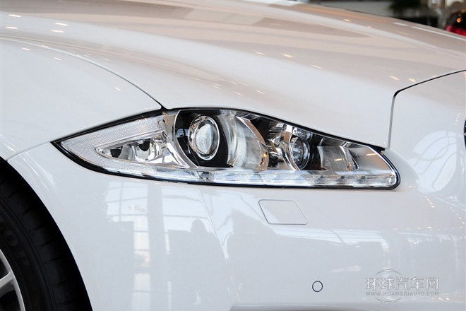 2014款 XJL 3.0 SC 兩驅(qū)全景商務(wù)版