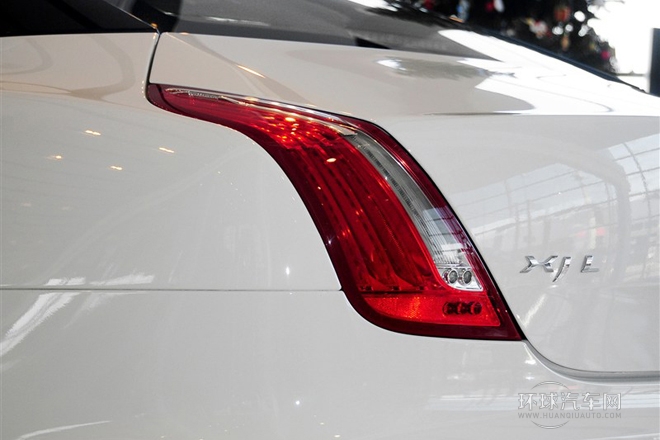 2014款 XJL 3.0 SC 兩驅(qū)全景商務(wù)版