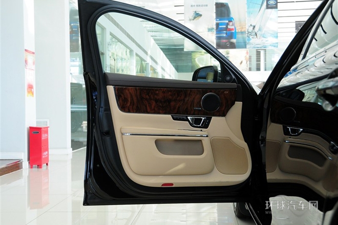 2014款 XJL 3.0 SC 兩驅尊享商務版