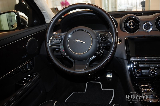 2014款 XJL 3.0 SC 四驅(qū)旗艦商務(wù)版