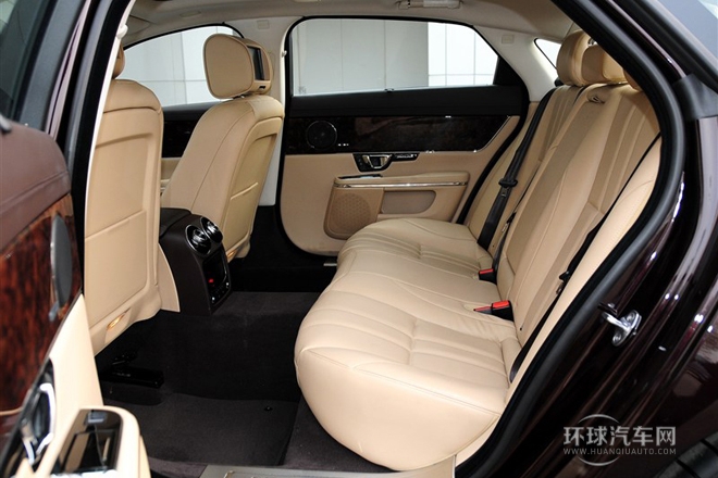 2014款 XJL 3.0 SC 四驅(qū)全景商務(wù)版