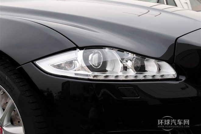 2014款 XJL 3.0 SC 四驅(qū)尊享商務(wù)版
