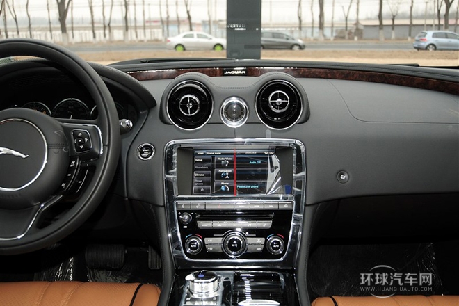2014款 XJL 3.0 SC 四驅(qū)尊享商務(wù)版