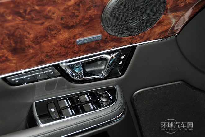 2014款 XJL 3.0 SC 四驅(qū)尊享商務(wù)版