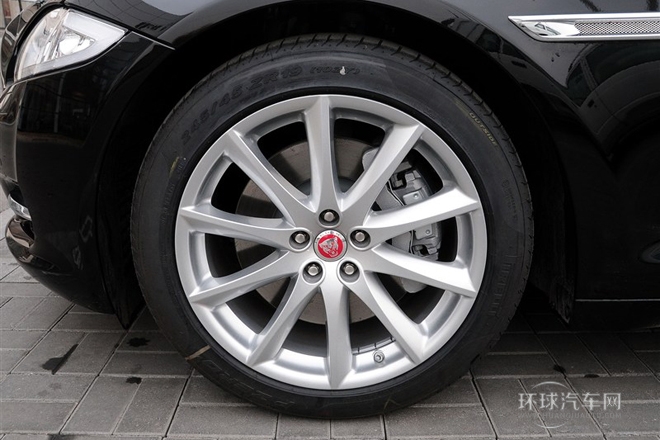 2014款 XJL 3.0 SC 四驅(qū)尊享商務(wù)版