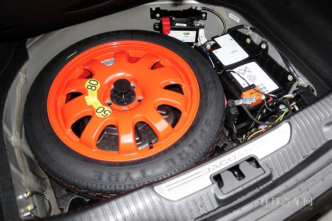 2014款 XJL 3.0 SC 四驅(qū)尊享商務(wù)版
