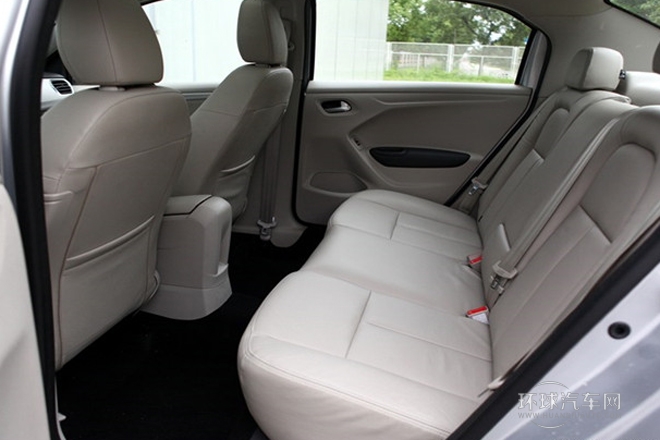 2014款 1.6L 自動(dòng)豪華型