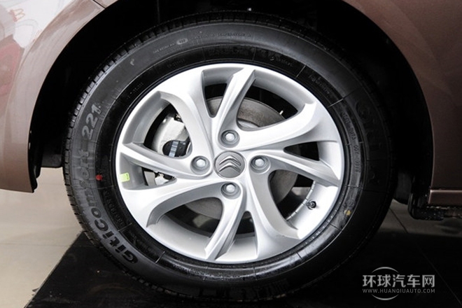 2014款 1.6L 手動(dòng)舒適型