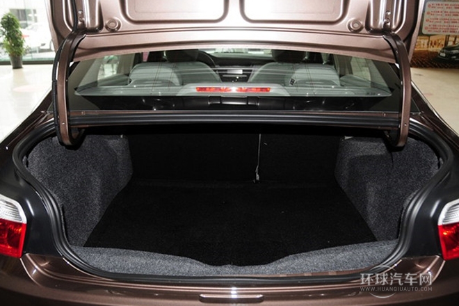 2014款 1.6L 手動(dòng)舒適型