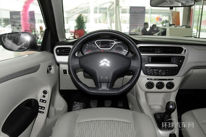 2014款 1.6L 手動(dòng)舒適型