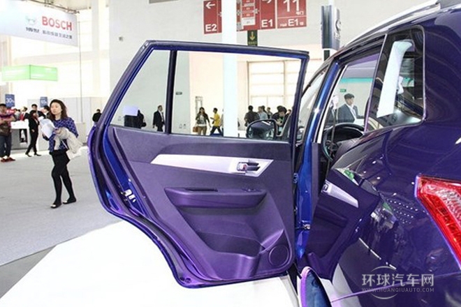 2014款 1.5T 自動(dòng)兩驅(qū)舒適型