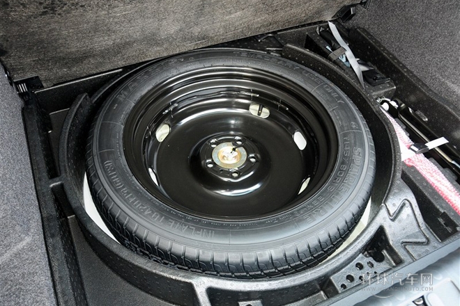 2015款 1.8TSI 自動(dòng)兩驅(qū)30周年紀(jì)念版