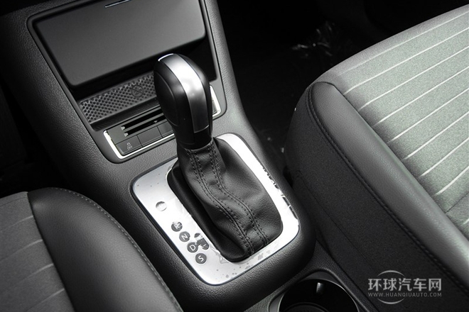 2015款 1.8TSI 自動(dòng)兩驅(qū)風(fēng)尚版