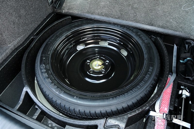 2015款 1.8TSI 自動(dòng)兩驅(qū)舒適版