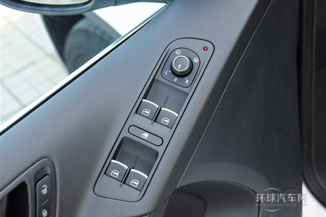2015款 1.8TSI 自動(dòng)四驅(qū)豪華型