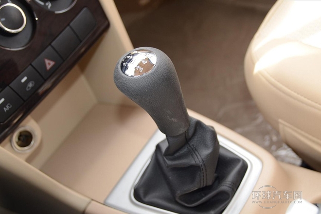 2012款 1.5L標(biāo)準(zhǔn)型