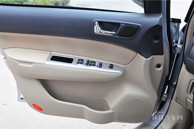 2012款 1.8L 手動(dòng)豪華型