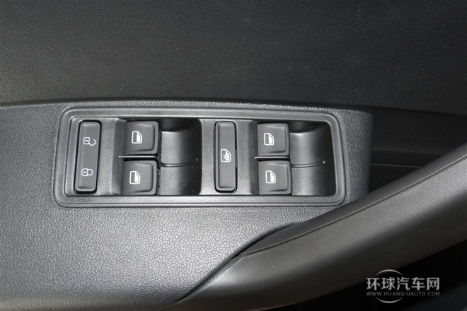 2015款 1.6L 自動(dòng)風(fēng)尚版