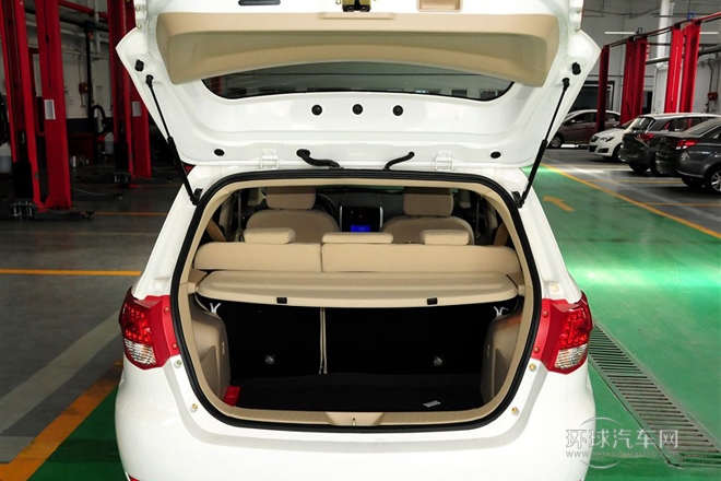 2013款 兩廂 1.5L 自動(dòng)樂天版